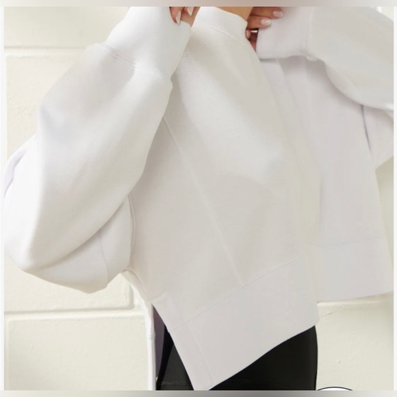 YPB Abercrombie Women’s neoKNIT Legging-Friendly Crew Sweatshirt in White Size S - Picture 11 of 11